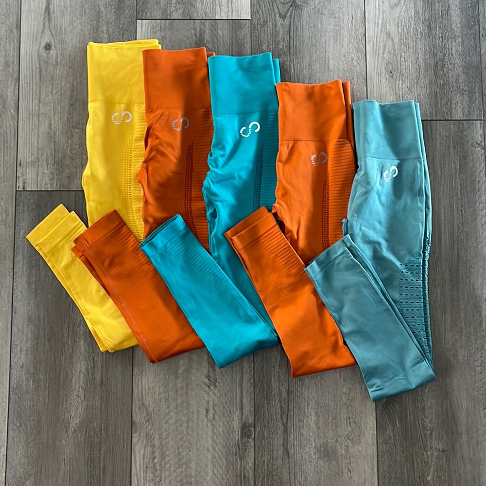 5 pair of Curves and Combat workout leggings, womens size small